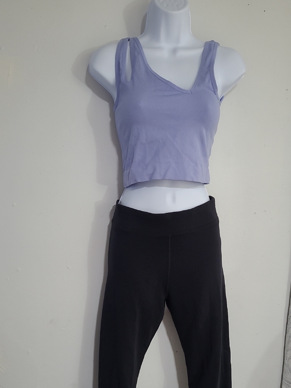 Colsie Lavender Scoop Neck Tank Top - Picture 3 of 15